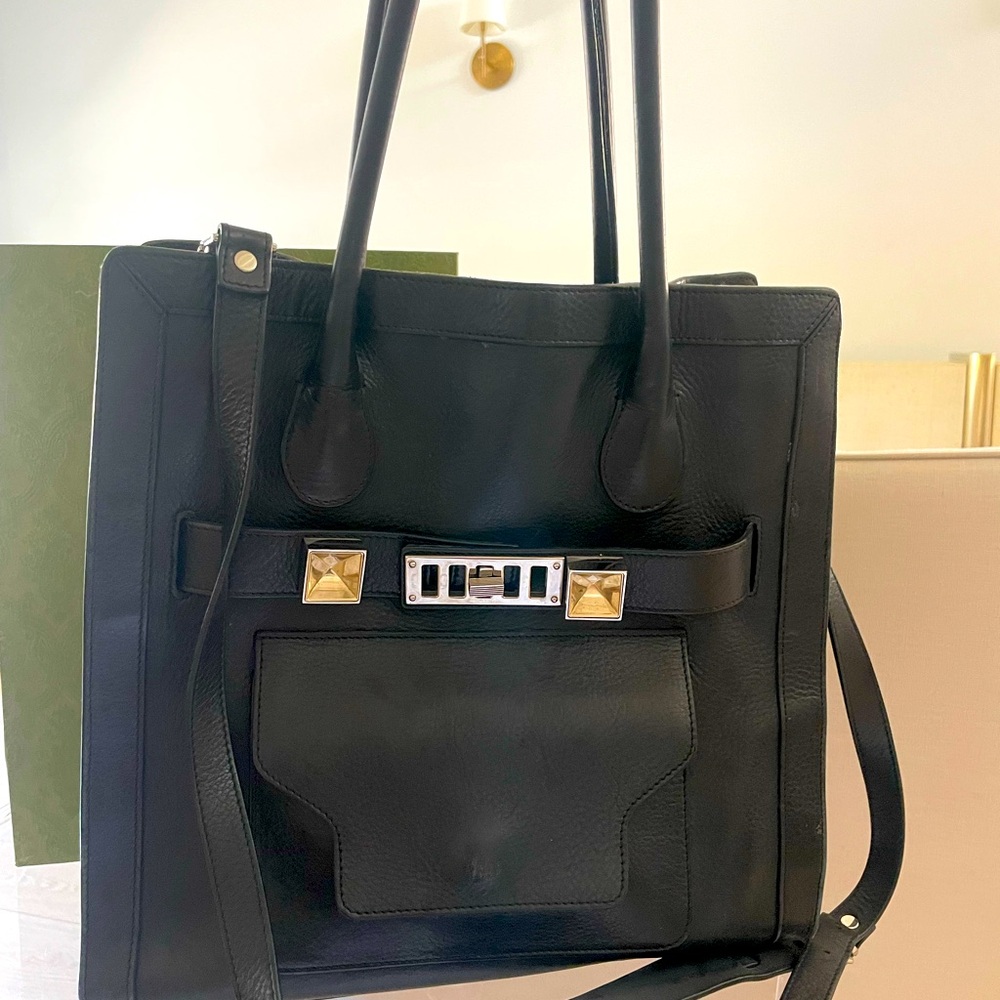 Rare proenza schouler leather tote. Shoulder handle/messenger strap. Gold/silver